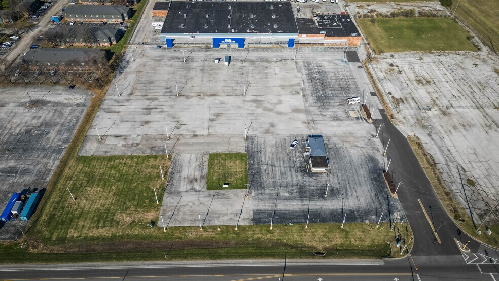 More Photos Of 1401 Vaughn Rd, Wood River Storefront For Lease