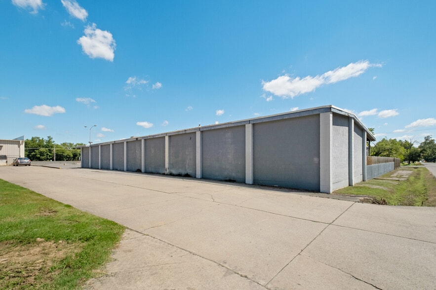 More Photos Of 814 E Cherokee Ave, Sallisaw Religious Facility For Sale