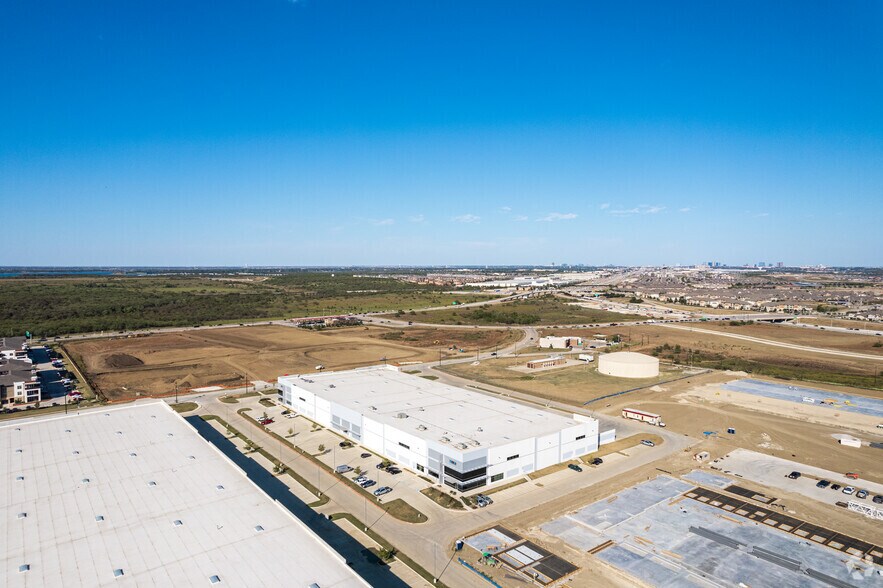 More Photos Of 2025 Midway Rd, Lewisville Distribution For Lease