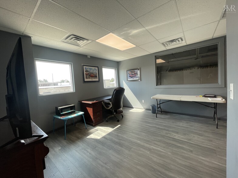 More Photos Of 1435 FM 1463 Rd, Katy Showroom For Sale