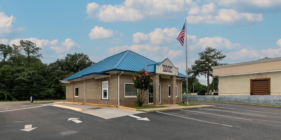 More Photos Of 3331 W Main St, Dothan Freestanding For Sale