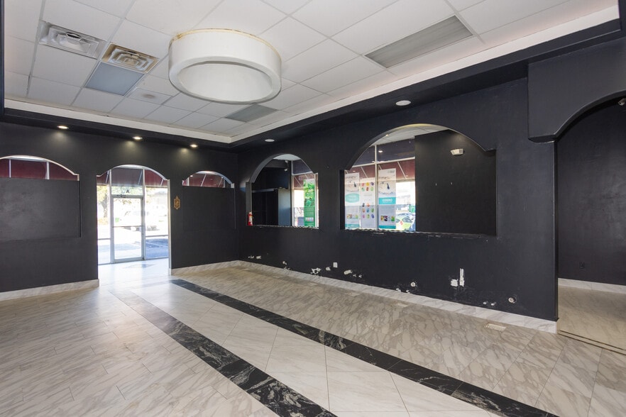 More Photos Of 399 W Louis Henna Blvd, Austin Unknown For Lease