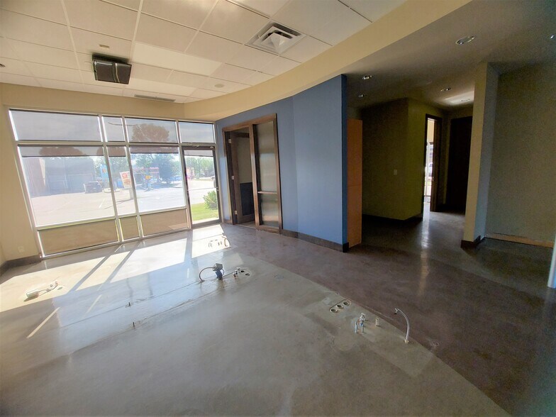 More Photos Of 5212 48 St, Red Deer Office For Lease