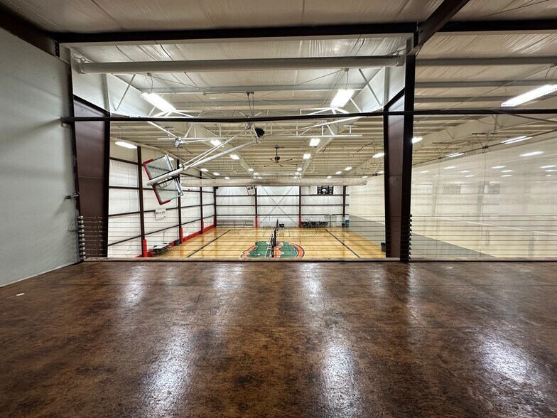 More Photos Of 4100 AL Highway 69, Guntersville Sports And Entertainment For Sale