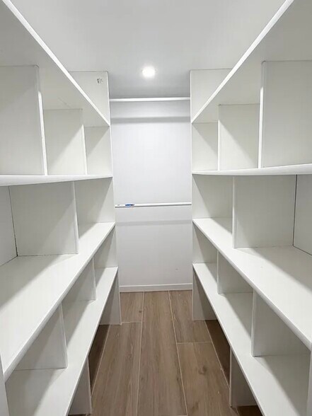 More Photos Of 183 Green St, Brooklyn Apartments For Sale