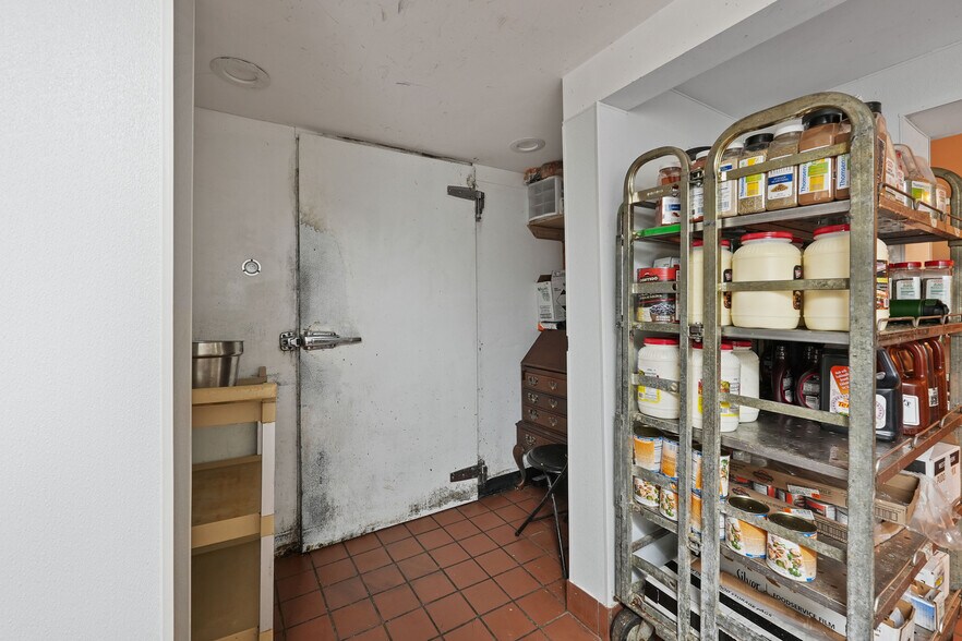 More Photos Of 569 Winthrop St, Rehoboth General Retail For Sale