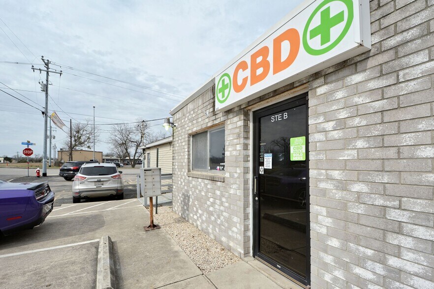 More Photos Of 100 Schertz Pky, Schertz Freestanding For Sale