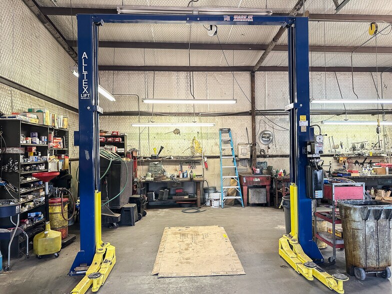 More Photos Of 2609 10th St, Wichita Falls Light Manufacturing For Sale