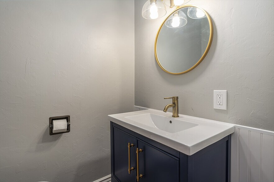 More Photos Of 120 Pickard Pl, Reno Office For Lease