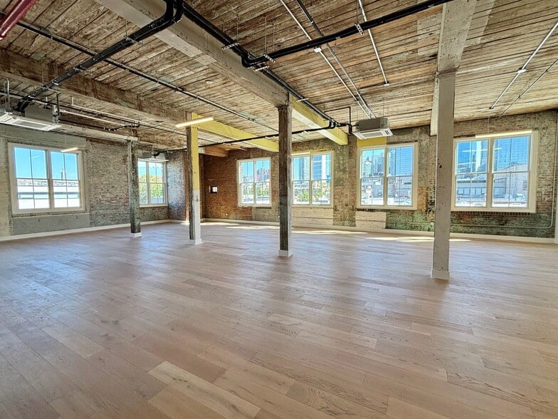 More Photos Of 44-01 11th St, Long Island City Loft Creative Space For Lease