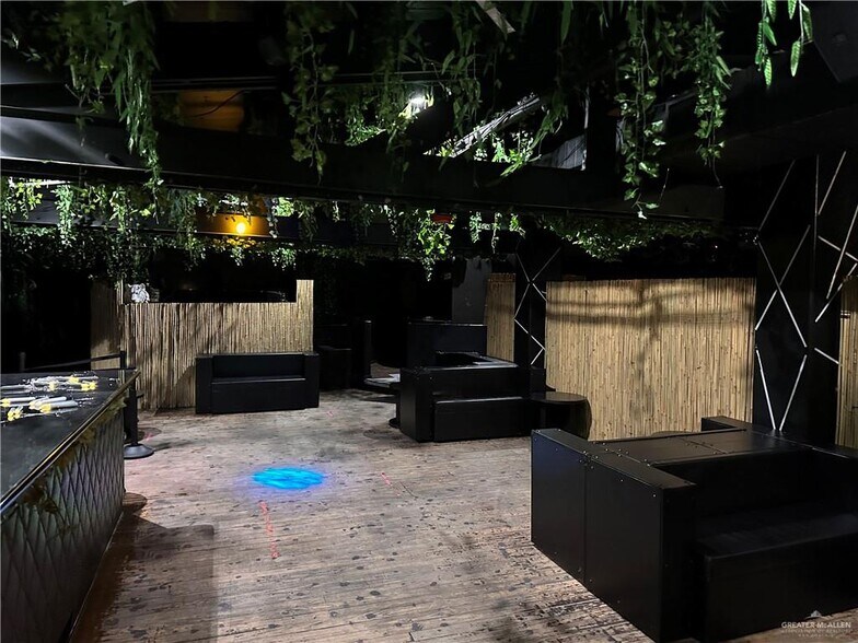More Photos Of 200 S 17th St, McAllen Bar For Sale