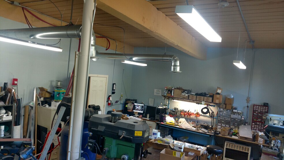 More Photos Of 1548 Burden Lake Rd, Averill Park Warehouse For Lease