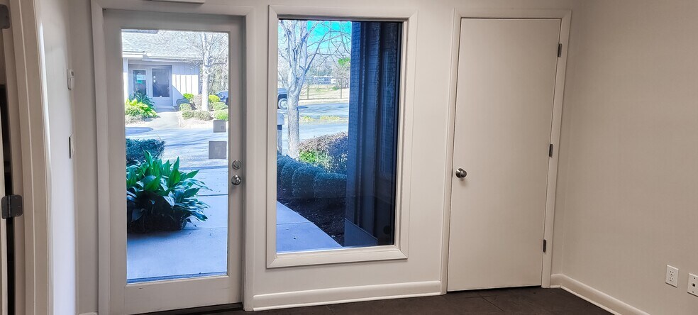 More Photos Of 894 W Saint John St, Spartanburg Medical For Lease