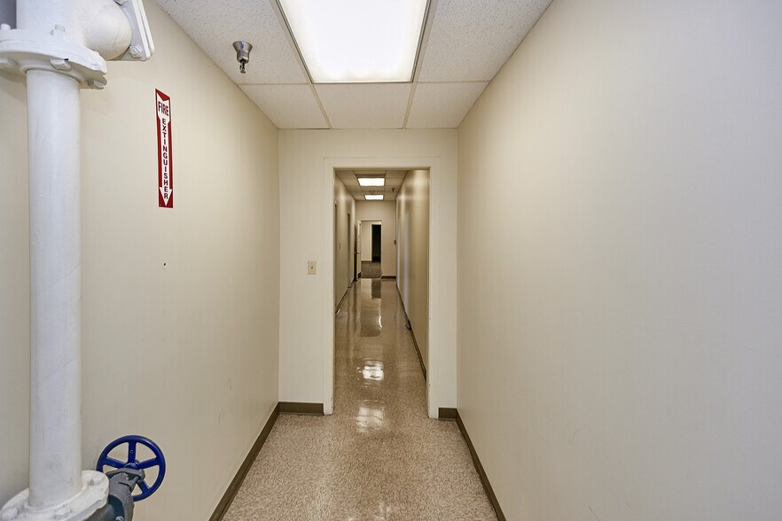 More Photos Of 5300 Harbor St, Commerce Warehouse For Lease