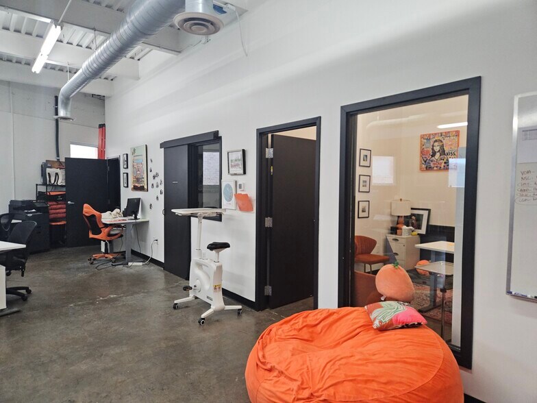 More Photos Of 914 Howell Mill Rd NW, Atlanta Office For Lease