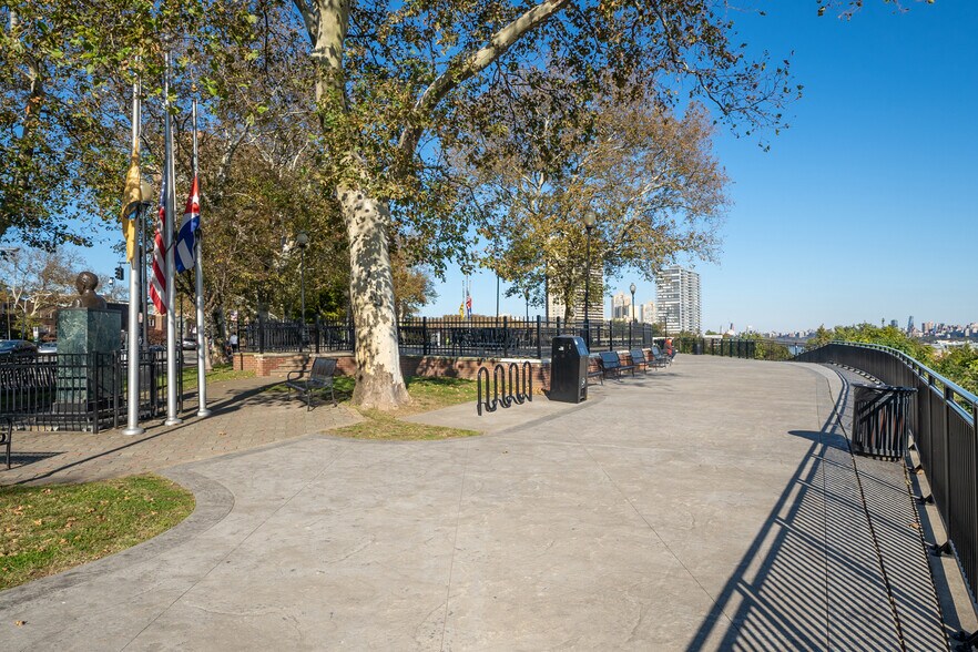 More Photos Of 5311 Kennedy Blvd E, West New York Medical For Lease