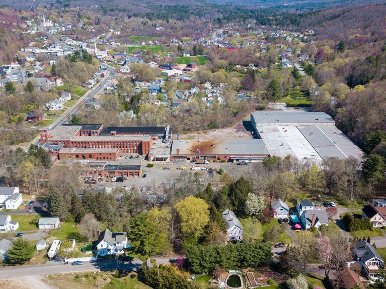 More Photos Of 288 Main St, Monson Warehouse For Lease