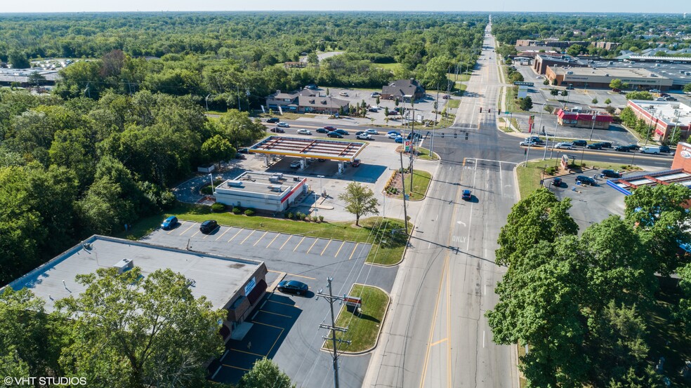 More Photos Of 15801 Oak Park Ave, Oak Forest Showroom For Lease