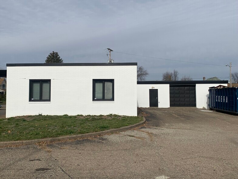 More Photos Of 1208 Harrison Ave SW, Canton Office For Lease