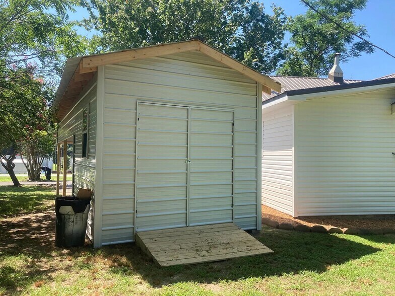 More Photos Of , Lexington Specialty For Sale