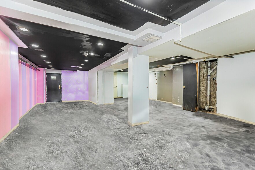 More Photos Of 3910 White Plains Rd, Bronx Storefront Retail Office For Sale