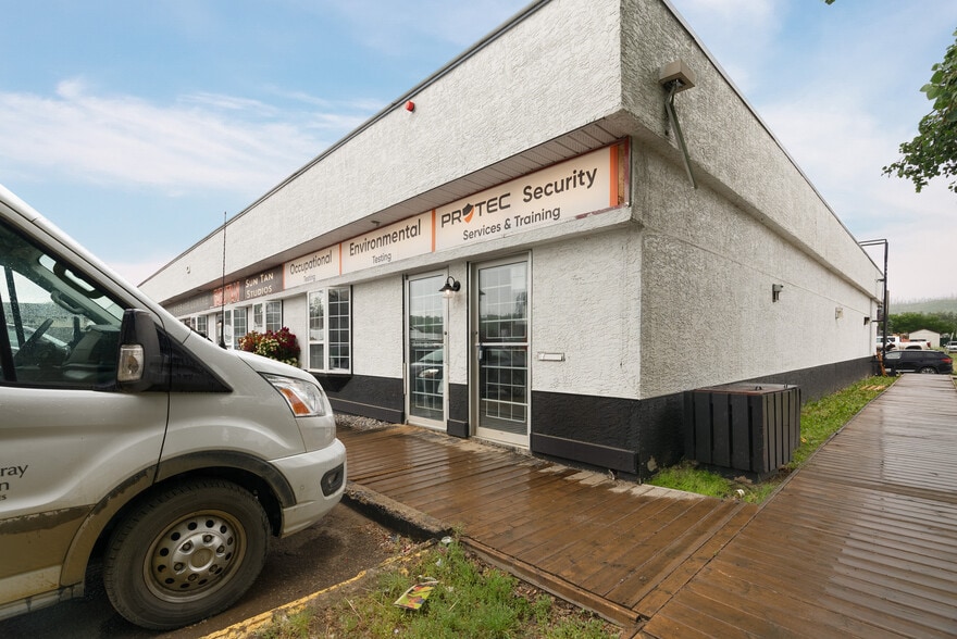 More Photos Of 9612 Franklin Av, Fort McMurray Freestanding For Lease