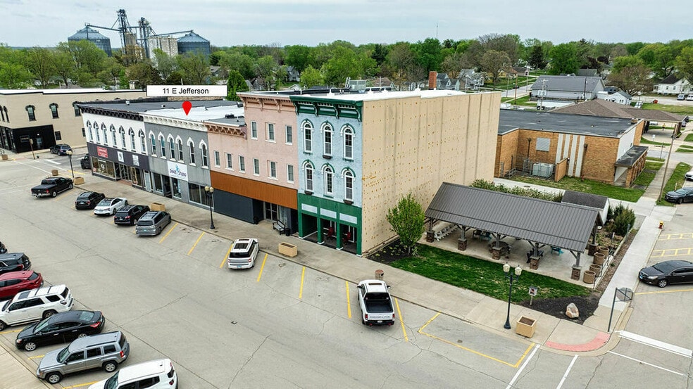 More Photos Of 11 E Jefferson St, Sullivan General Retail For Sale
