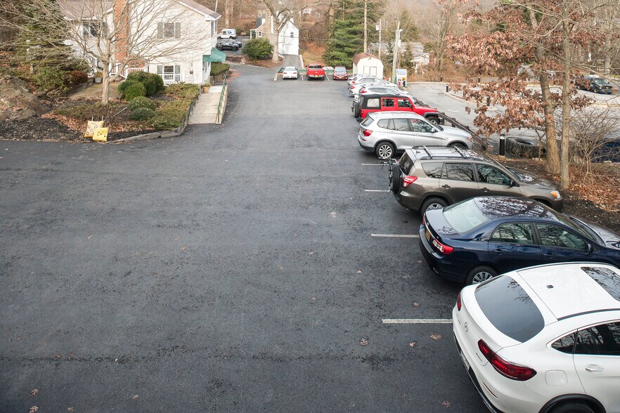 More Photos Of 59 Sunset Dr, Briarcliff Manor Village Office For Lease