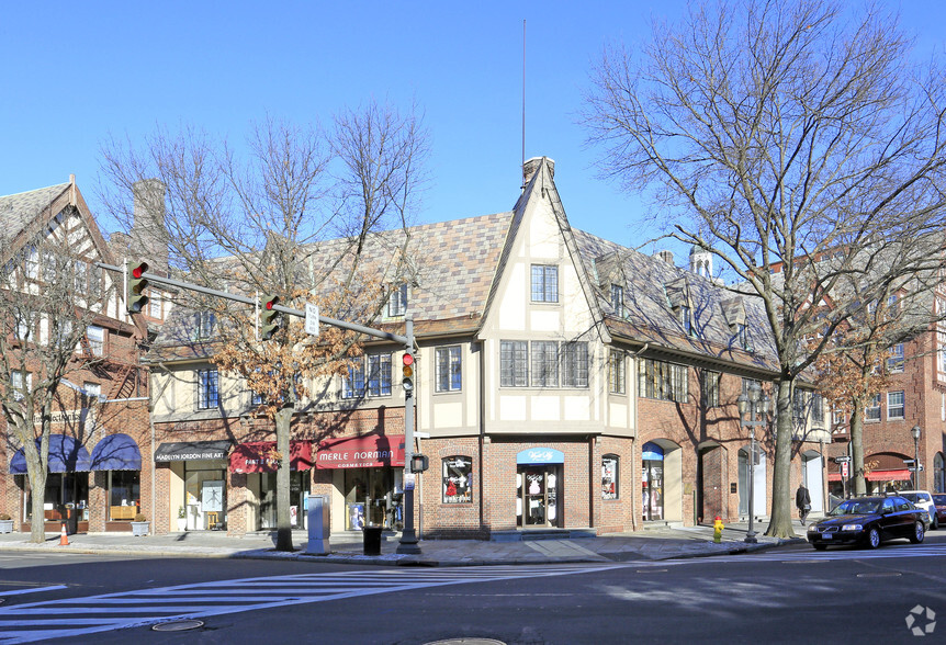 Primary Photo Of 1 Chase Rd, Scarsdale Office For Lease