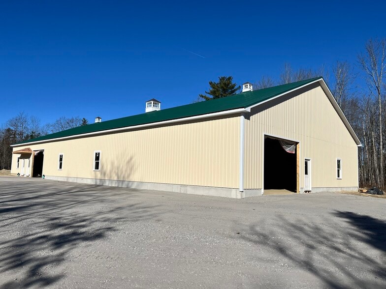 More Photos Of 112 Pond Rd, Bowdoinham Warehouse For Lease