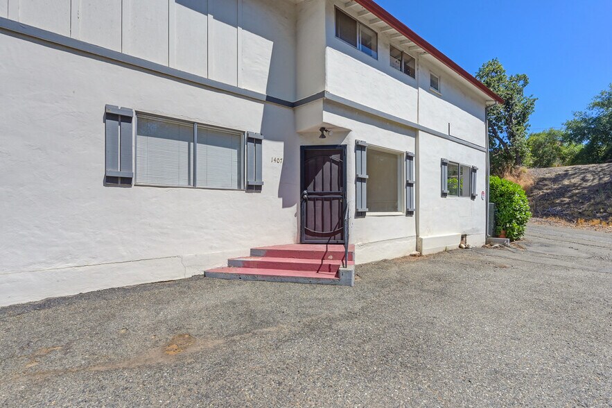 More Photos Of 1407-1409 Lincoln Way, Auburn Office For Sale