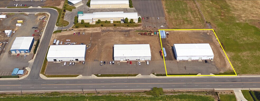More Photos Of 2001 Ahtanum Rd, Yakima Warehouse For Lease