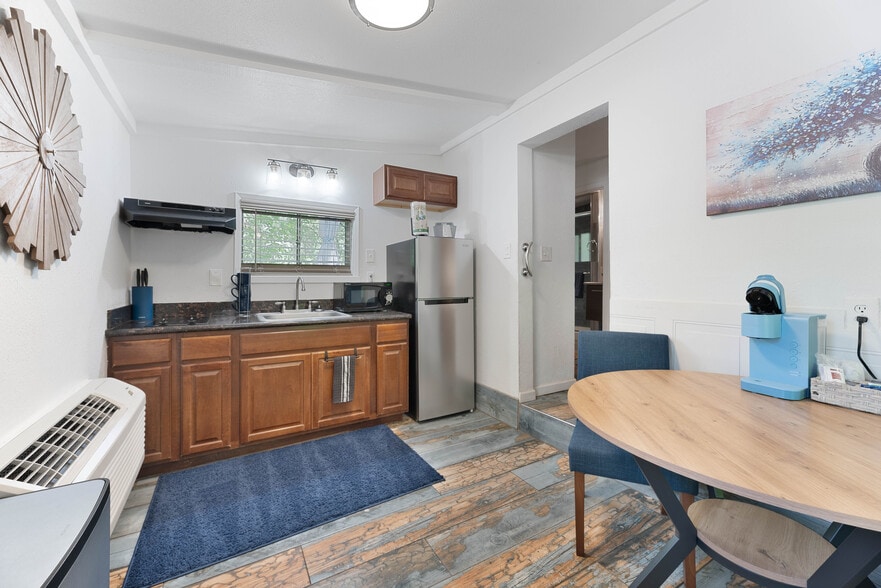 More Photos Of 4548 N State Route 89A, Sedona Hotel For Sale