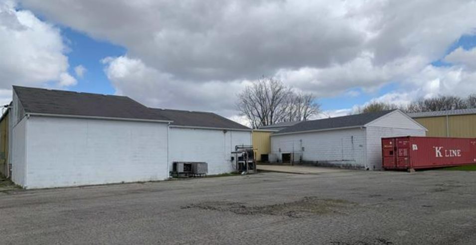 More Photos Of 505 Walnut St, Shirley Distribution For Lease