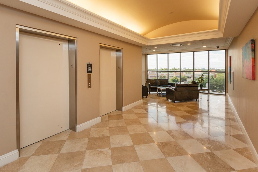 More Photos Of 6735 Conroy Windermere Rd, Orlando Medical For Lease