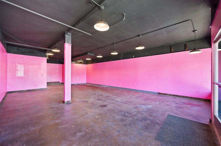 More Photos Of 611-615 E Balboa Blvd, Newport Beach Storefront Retail Residential For Sale