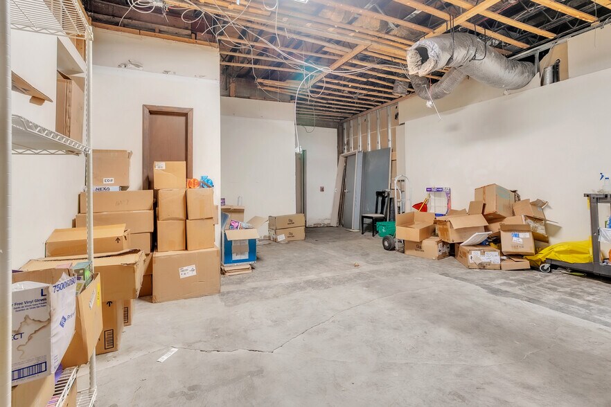 More Photos Of 1450 Pa-51, Clairton Office For Lease