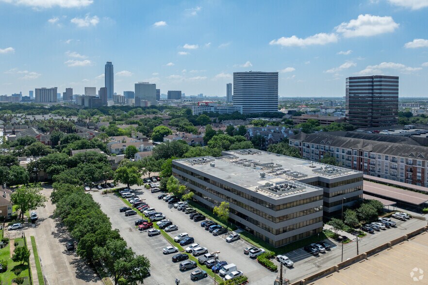 More Photos Of 2400 Augusta Dr, Houston Office For Lease