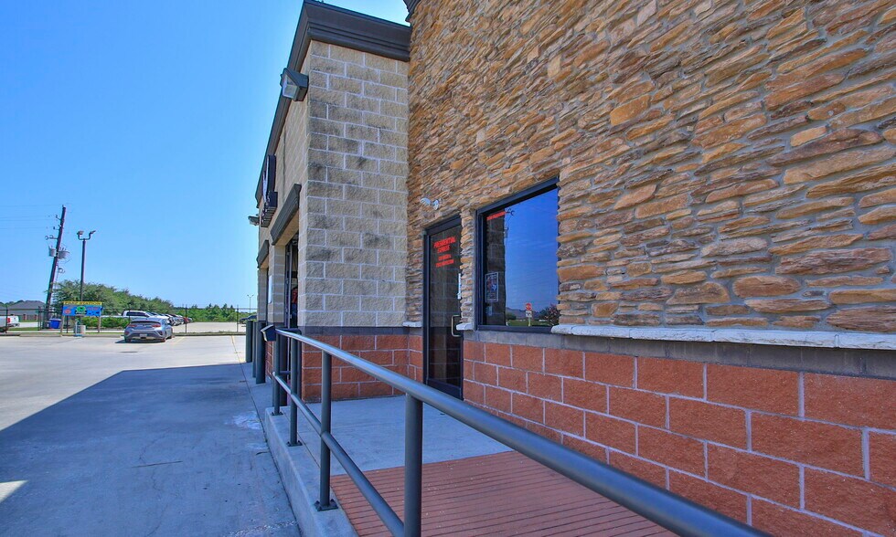More Photos Of 2858 Treaschwig Rd, Houston Carwash For Sale
