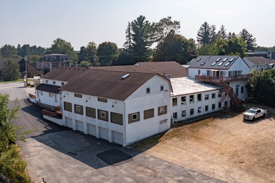 More Photos Of 1152 Main St, Leicester Flex For Lease