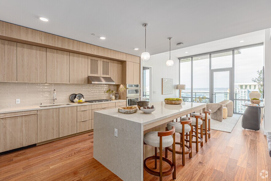 More Photos Of 1331 Columbia St, San Diego Apartments For Lease