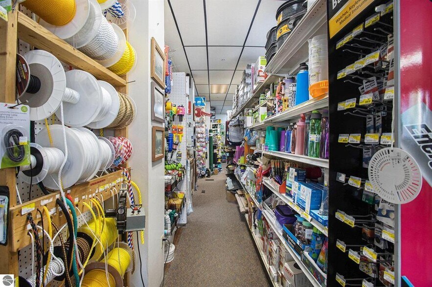 More Photos Of 310 Main St, Frankfort Storefront For Sale