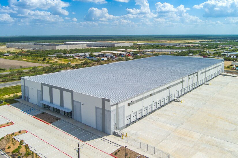 More Photos Of 102 Tottenham Dr., Laredo Warehouse For Sale