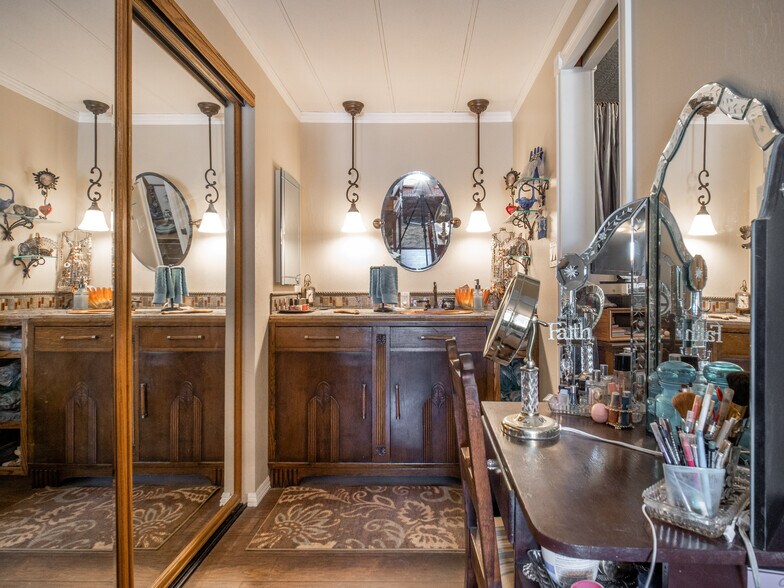 More Photos Of 106705 US Highway 395, Coleville Hotel For Sale