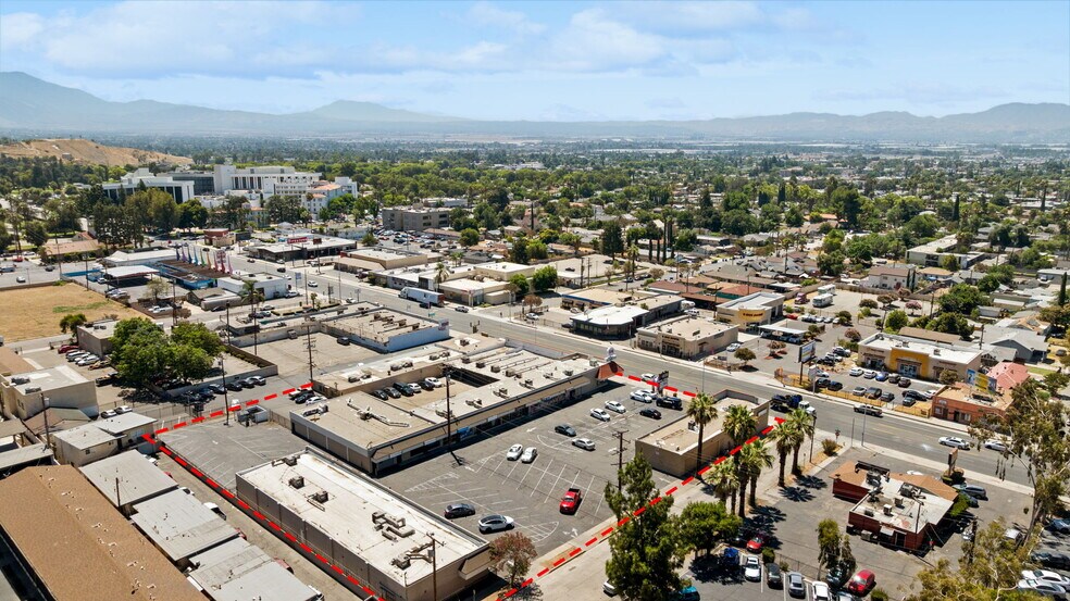 More Photos Of 200-216 E Highland Ave, San Bernardino Unknown For Lease
