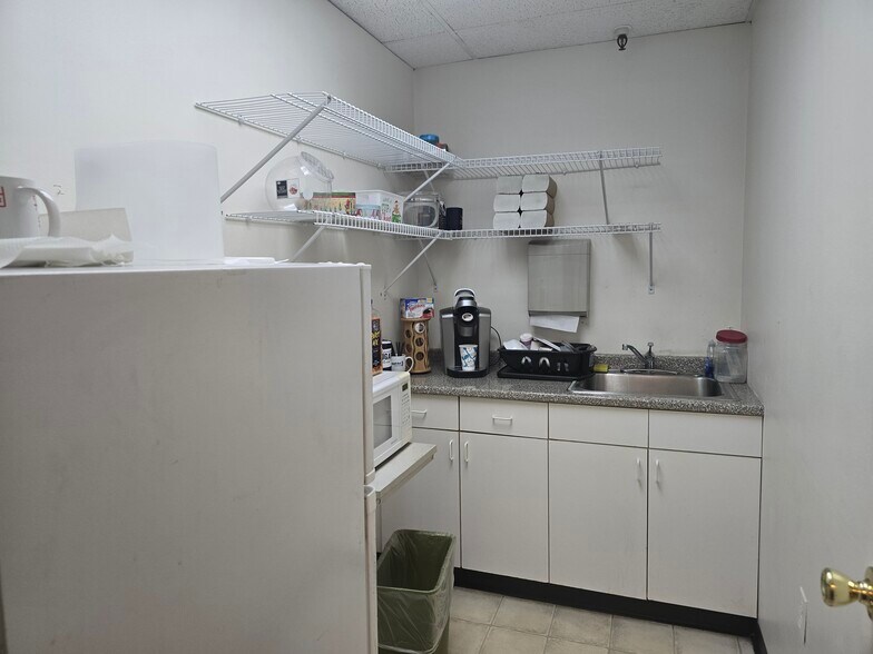 More Photos Of 881 Allwood Rd, Clifton Medical For Lease