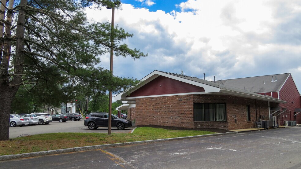 More Photos Of 215 Fisherville Rd, Concord General Retail For Lease