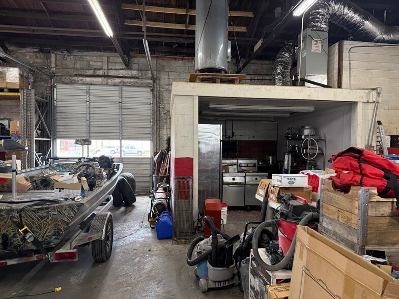More Photos Of 424 Hackney Ave, Washington Industrial For Sale
