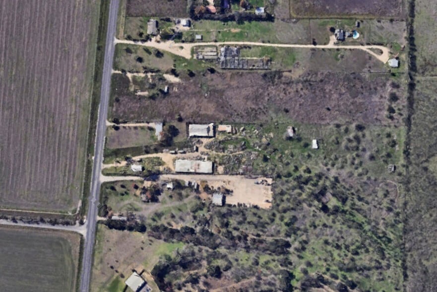 More Photos Of 5075 Highway 21, San Marcos Warehouse For Sale