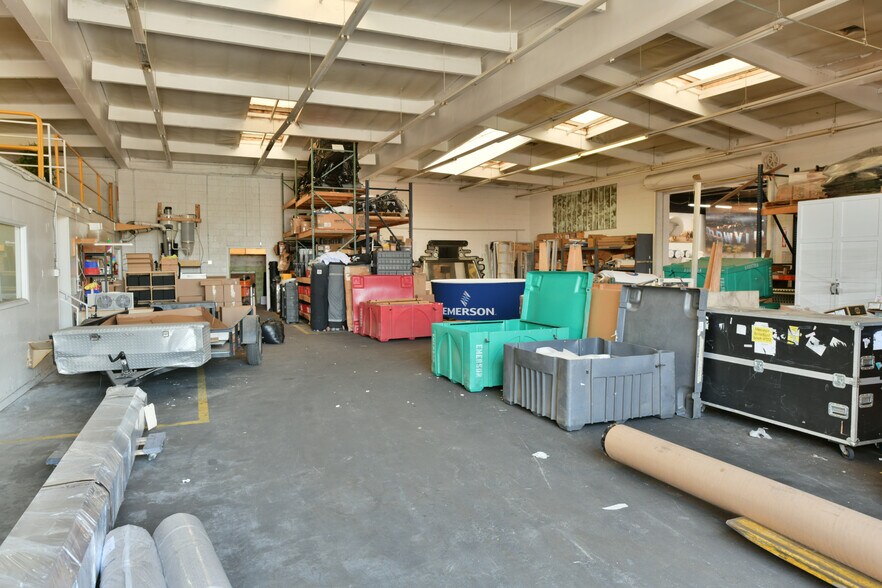 More Photos Of 1910-1920 W 144th St, Gardena Warehouse For Sale